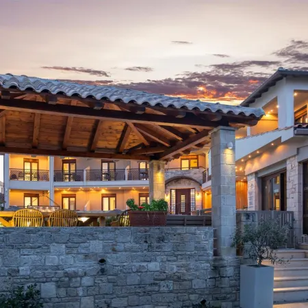 Stamos Hotel