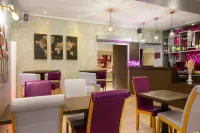 كومفرت هوتل أورليانز أوليفيت فنادق في أوليفيت