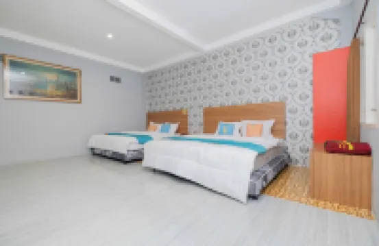 Sans WM Hotel Blitar