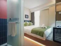 A Hotel Chinatown, 13 Hrs, Stay from 8PM to 9AM Hotels near Outram