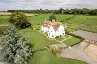 Lower Bryanston Farm - Homestays