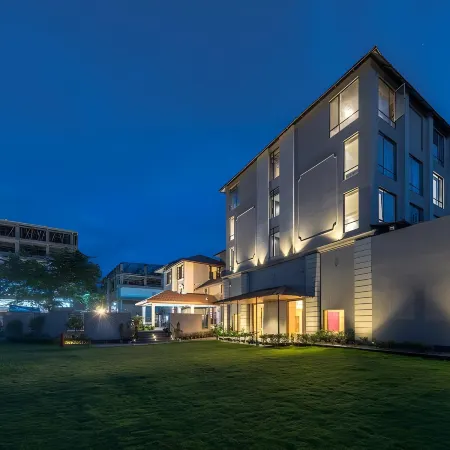 Hotel Cachar Club Отели в г. Качар