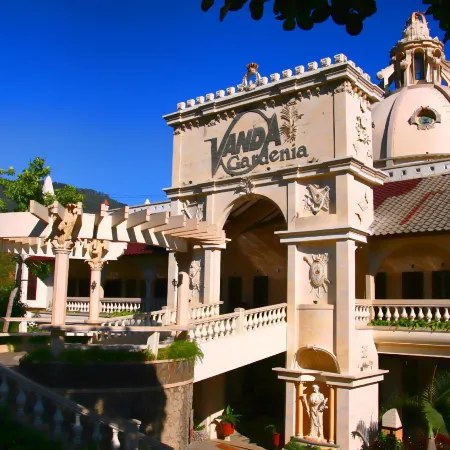 Vanda Gardenia Hotel & Resort