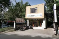 RedDoorz Syariah Near Exit Tol Malang Hotels in Jabung