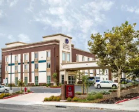 Comfort Suites Woodland - Sacramento Airport