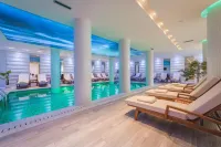 Kalamper Hotel & Spa - Pools