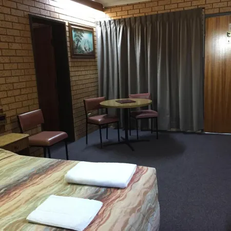 Lakeview Motel