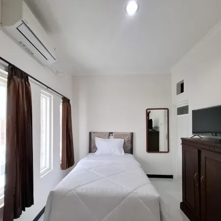 Surya Living RedPartner near Suncity Mall Madiun