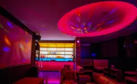 The Cheewin Hotel and Convention - bar