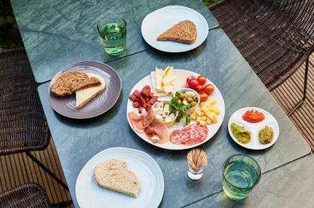 Hotel Indigo Antwerp - City Centre Отели в г. Антверпен