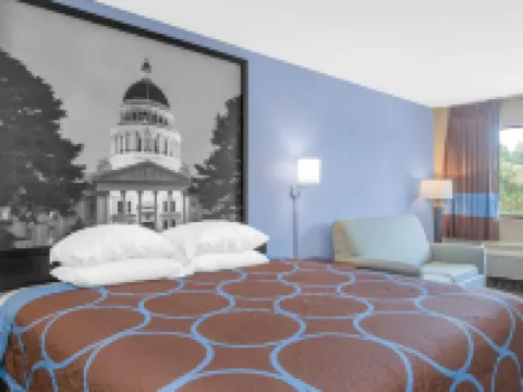 Super 8 by Wyndham Brinkley Hotels in Brinkley