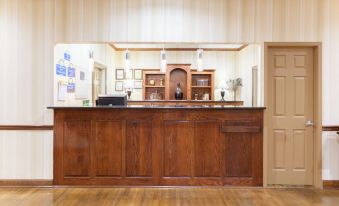 Days Inn & Suites by Wyndham Tucker/Northlake