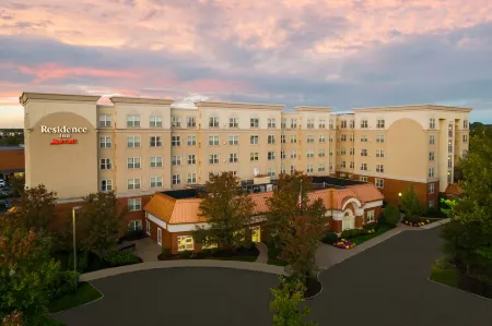 Residence Inn East Rutherford Meadowlands Отели рядом с достопримечательностью «Hasbrouck Heights Recreation»