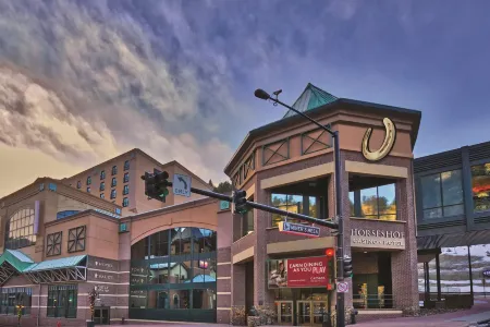 Horseshoe Black Hawk- A Caesars Rewards Destination