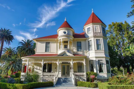 Residence Inn Camarillo Отели рядом с достопримечательностью «McGrath Family Farm»