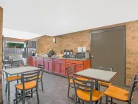 Skylight Inn Willoughby - Cleveland Mentor Hotels in Willoughby