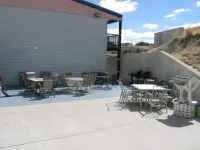 Little Bear Motel - Parkplatz
