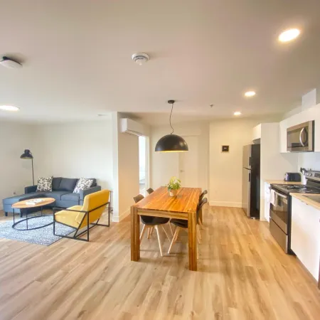 Appart-Hotel l'Uni Отели рядом с достопримечательностью «Торговый центр Laurier Québec»