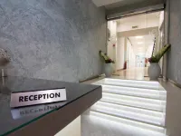 Omia Hotels near Ada Bridge