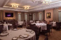 English Club Hotel  호텔