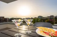 Apartments & Rooms Pool Villas Maris - Airport Shuttle