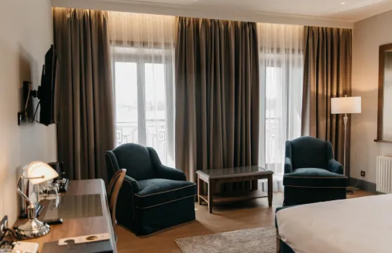 科斯特羅馬金環酒店