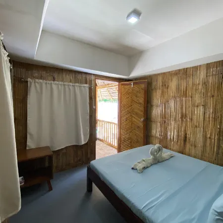 Moalboal Beach Front Hotel