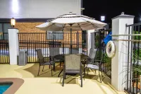 Comfort Inn & Suites - Pools