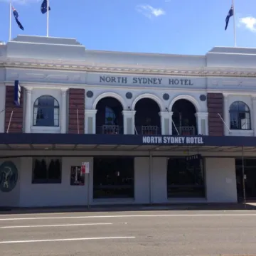 The North Sydney Hotel Отели рядом с достопримечательностью «Сиднейская бухта»