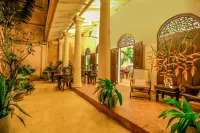 Mango House