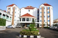 G Pinnacle Hotel di 