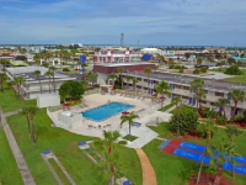 โมเทล 6 โคโค่บีช ฟลอริดา โรงแรมในโคโค่บีช