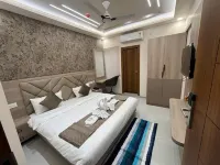 Aaditri Inn Hotels in Khararaiech Khurd