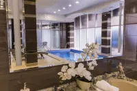 Спа-Отель Парус - С бассейном