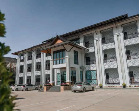 Sand & River Hotel - แซนด์ แอนด์ ริเวอร์ หนองคาย โรงแรมในอำเภอ สังคม