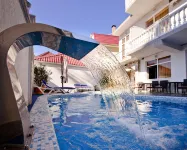 Raduga-Prestizh Hotel - Kolam Renang