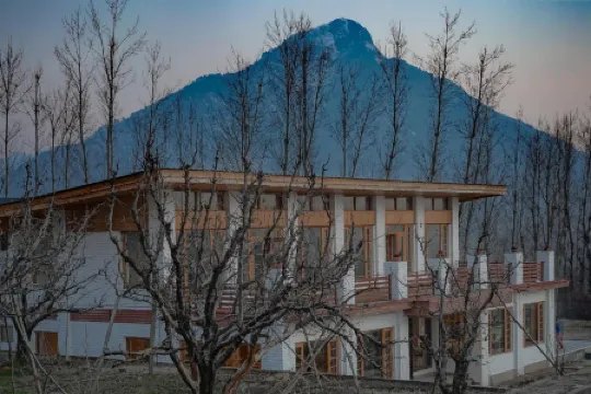 Rah Bagh by Orchard- Luxury Boutique Hotel