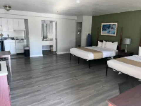 Travelodge by Wyndham Redding CA