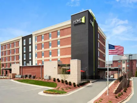 Home2 Suites by Hilton Greensboro Airport