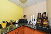 Super 8 by Wyndham Clarksville Northeast - 朝食