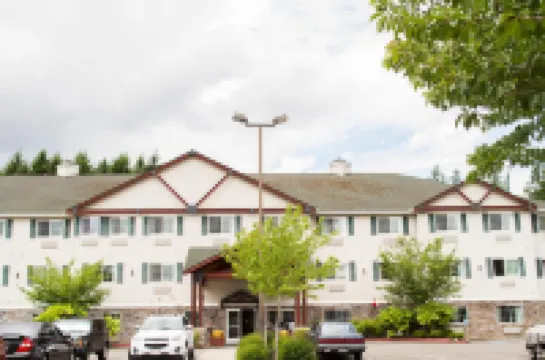 FairBridge Inn & Suites DuPont Hotel di 