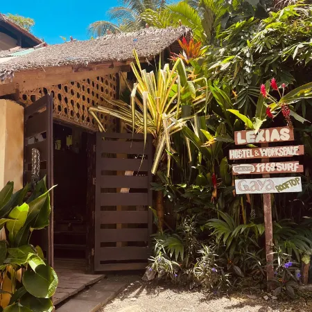 Lexias Hostel and Workspace - Siargao