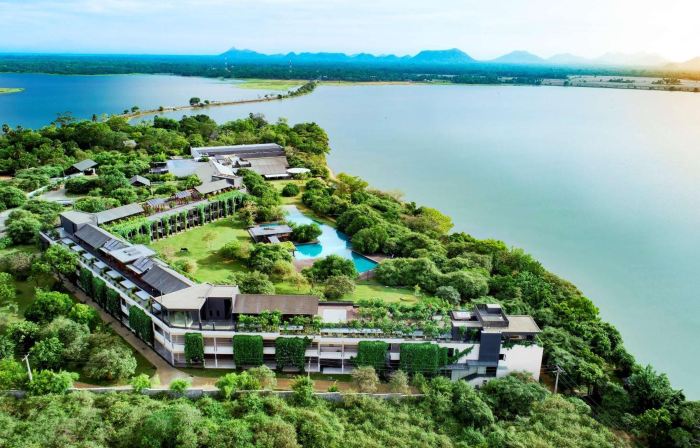 DoubleTree by Hilton Weerawila Rajawarna Resort