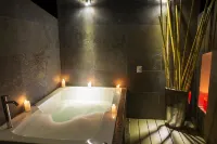 Atiq Boutique Hotel - Hot Tub