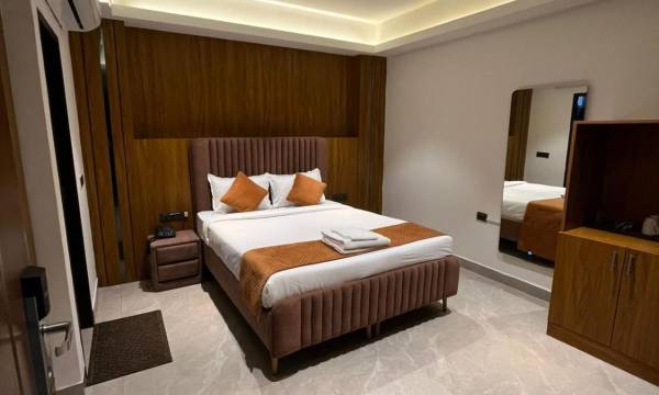 The Hoften Lotus Court, Noida