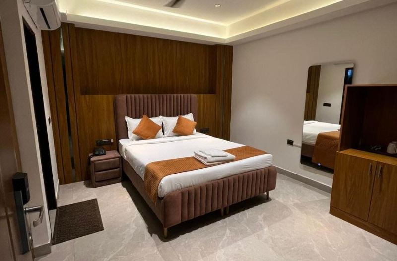 The Hoften Lotus Court, Noida