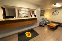 Super 8 by Wyndham Missoula/Brooks Street Hotels in Lolo