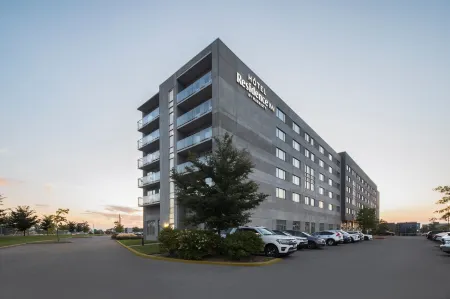 Residence Inn Montreal Airport Отели рядом с достопримечательностью «Centre for Structural and Functional Genomics»