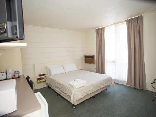 Corio Bay Motel - breakfast