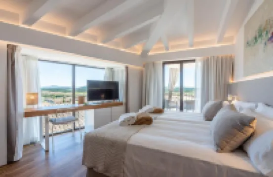 Ynaira Hotel & Spa